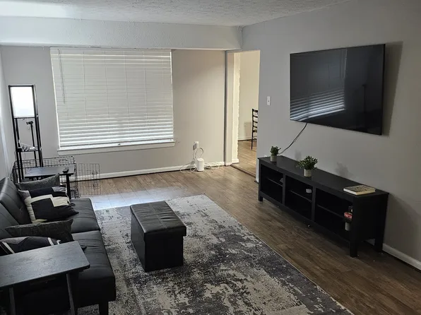 7925 Mandan Rd APT 101, Greenbelt, MD 20770