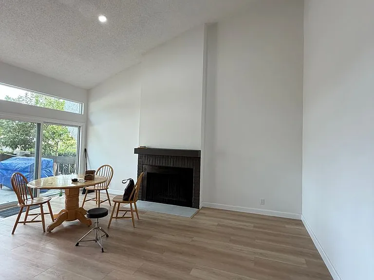 1088 San Gabriel Blvd — Photo 5