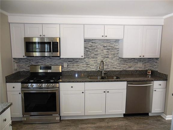 5th image of 10129 Lavonne Dr