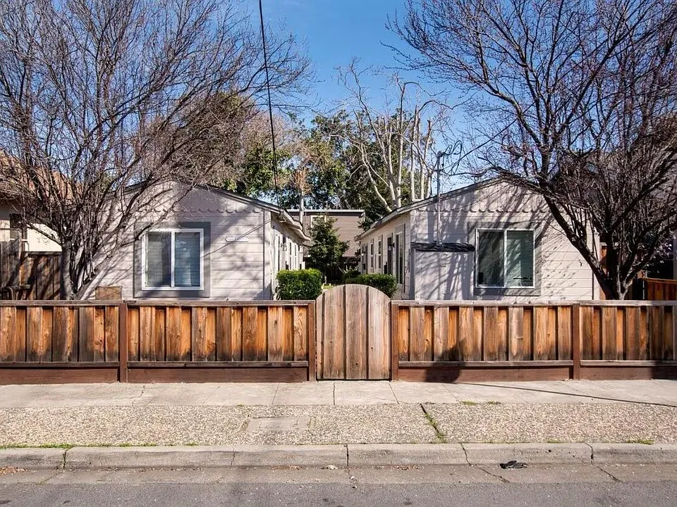 330 Arleta Ave