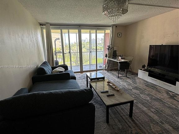 5th image of 1750 NE 191st St APT 301-1