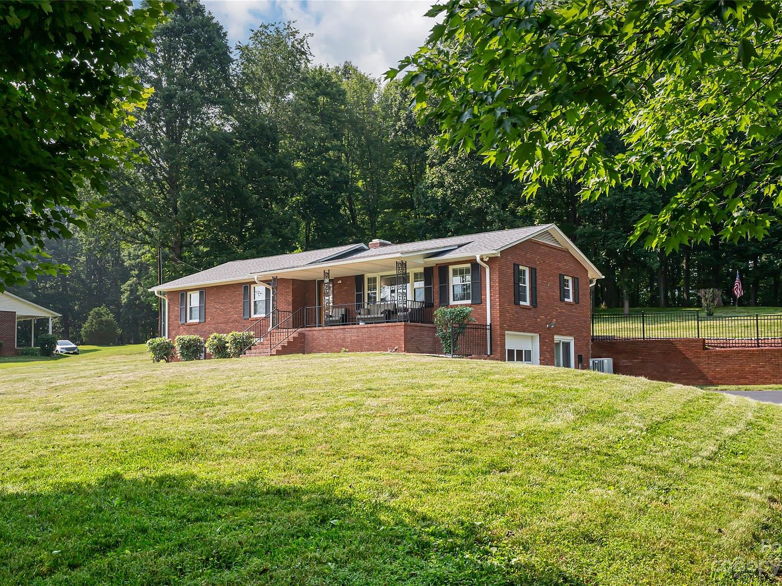 92 Young Dr, Candler, NC 28715 Zillow