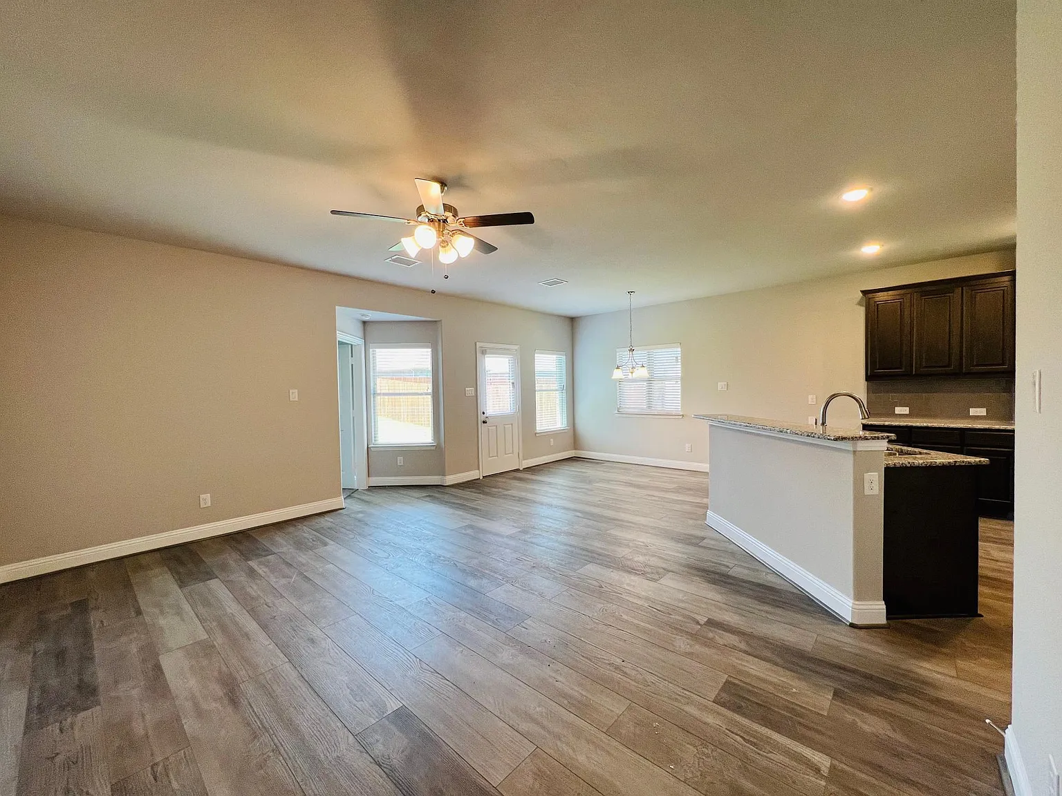 4003 Cottontail Dr — Photo 2