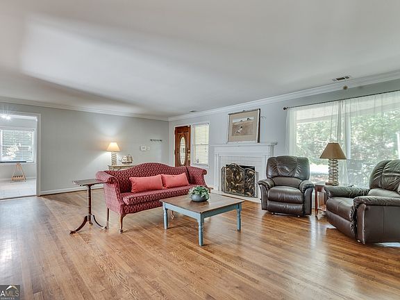 5th image of 1377 Scott Blvd