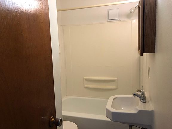 3rd image of 222 NW College Ave