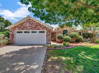 6717 Valley Branch Dr, Arlington, TX 76001