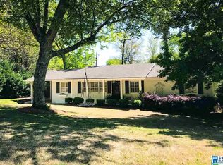 2517 Yorkmont Dr, Vestavia Hills, AL 35226