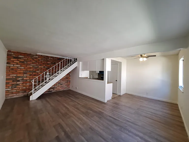 2635 Sextant Ave — Photo 6