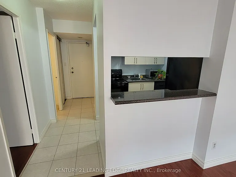 633 Bay St #1512 — Photo 11