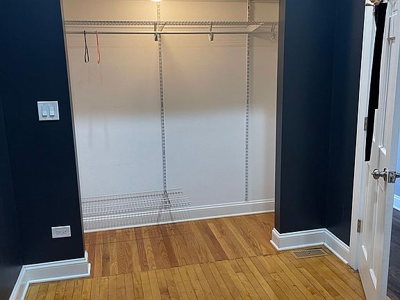 5th image of 3728 W Grand Ave #1