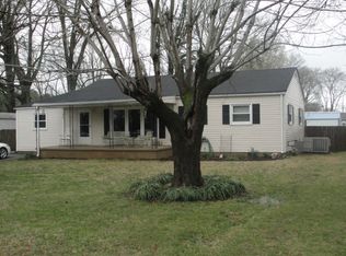 1644 N Maple Ave, Cookeville, TN 38501
