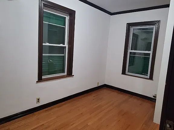 3rd image of 2051 36th St Floor 2