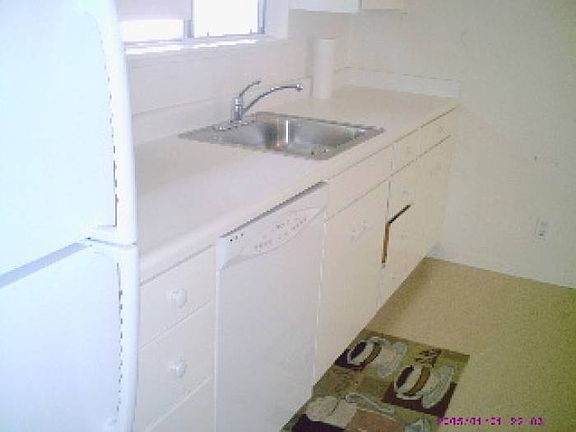 2nd image of 17 Circle Dr APT C