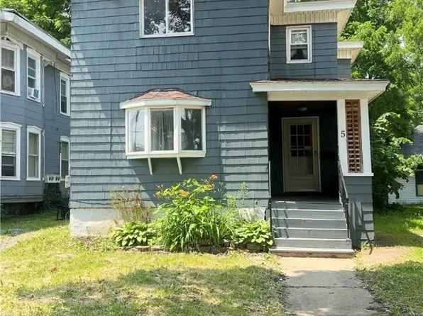 5 Chestnut St, Auburn, NY 13021