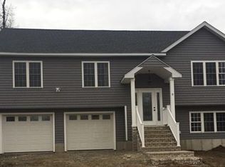 8 Hazel St, Worcester, MA 01604