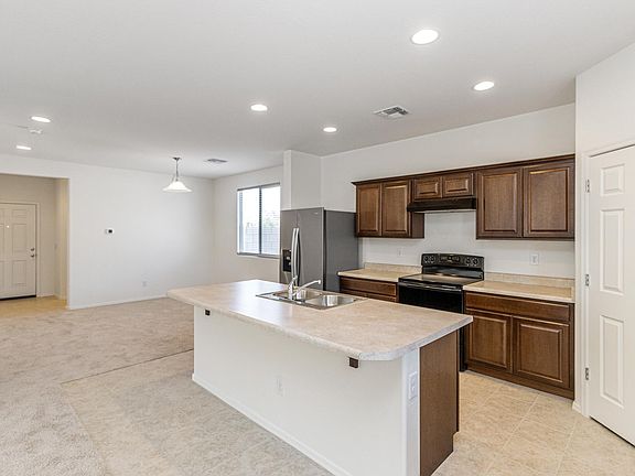 3rd image of 1635 E Jardin Pl
