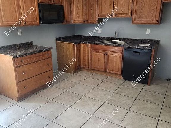 3rd image of 1484 Coachway Ln