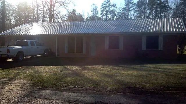 1st image of 112 Lakeside Dr