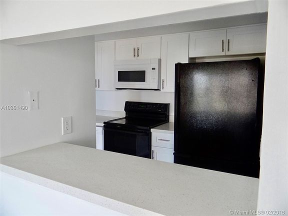 2nd image of 1440 Brickell Bay Dr APT 508