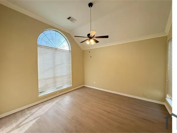 8713 Watersway Dr, Rowlett, TX 75088