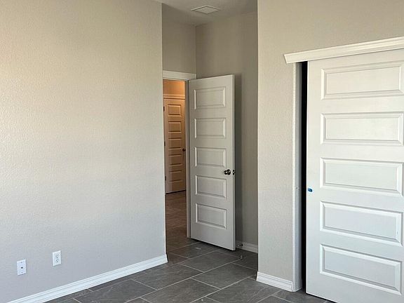 4th image of 6028 Hidden Passage Ave