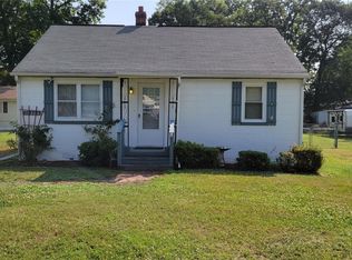 16203 Lucia Dr, Chester, VA 23831