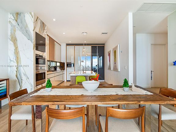 4th image of 2821 S Bayshore Dr Unit 8C