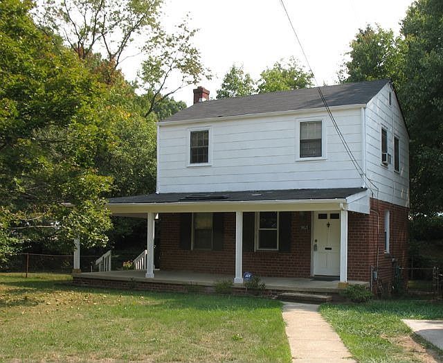 Front with Offstreet Parking