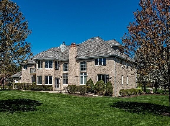 3rd image of 11841 Arbor Dr