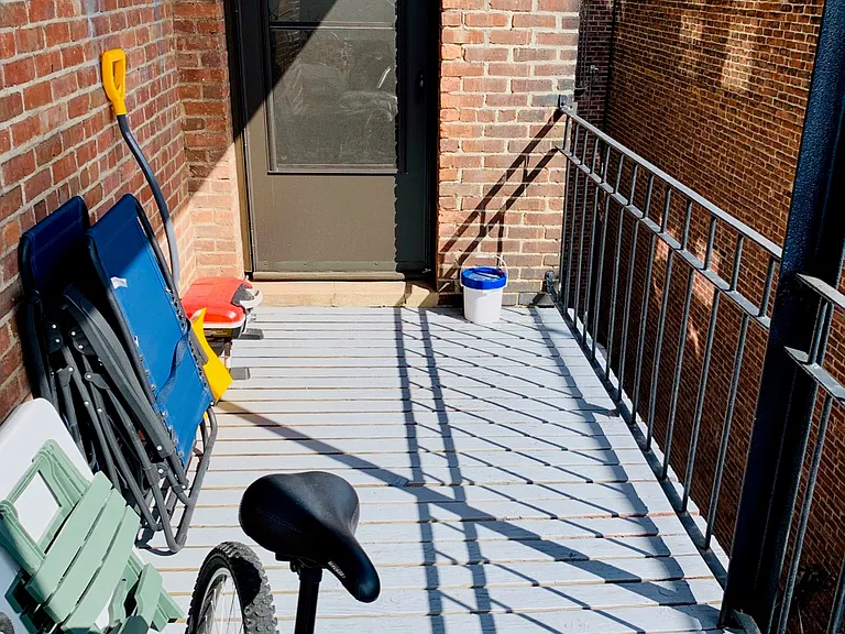11 Gorham St #7A — Photo 16