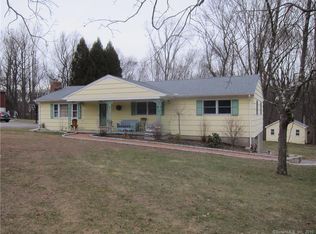 91 Jog Hill Rd, Trumbull, CT 06611