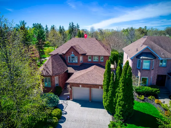 2200 Brays Ln, Oakville, ON L6M 3J7
