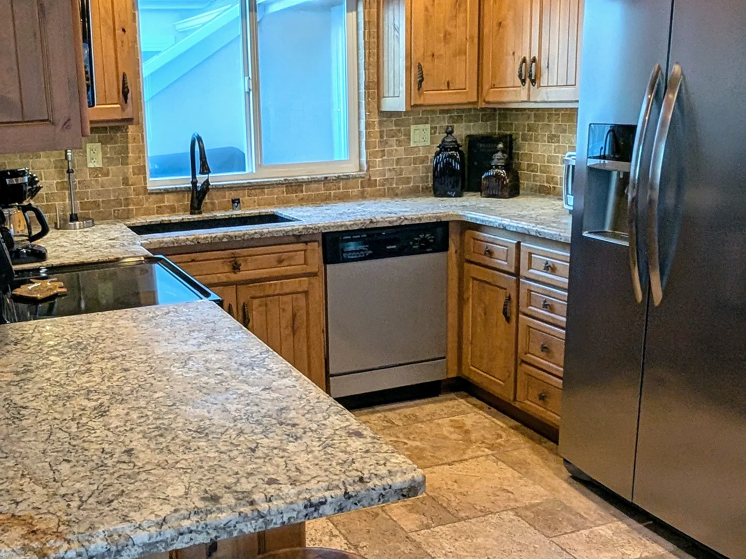 2 bed, 1022 sqft, $5,900 — Photo 4