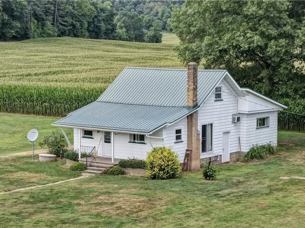 10720 State Route 258 SE, Uhrichsville, OH 44683