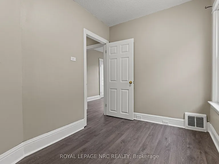 22 Denistoun St — Photo 32