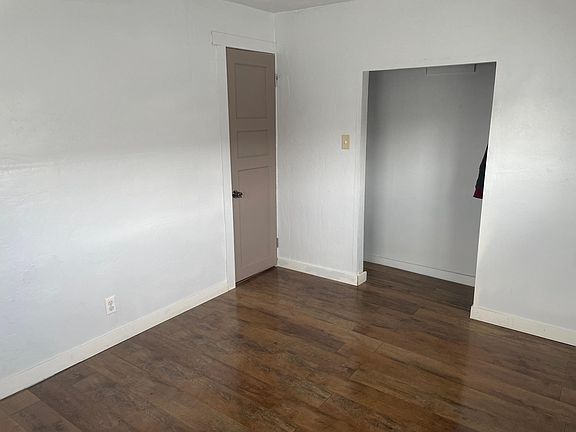 3rd image of 50 E Angelo Ave