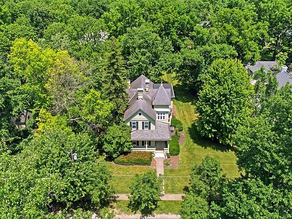 2nd image of 302 Oxford Ave