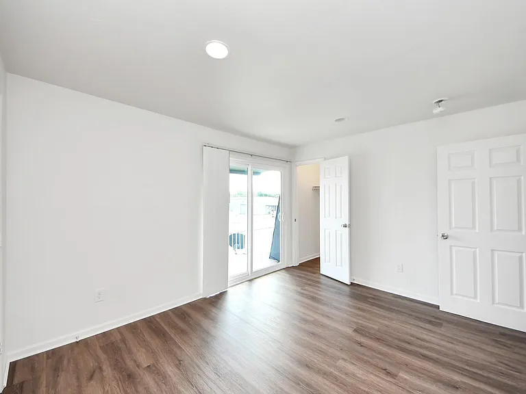 12068 Beechnut St #C — Photo 27