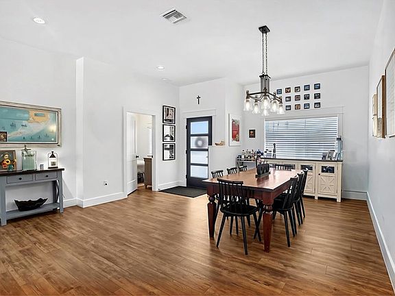 5th image of 1741 NW 7TH AVENUE
