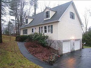 1st image of 40 Patricia Ln