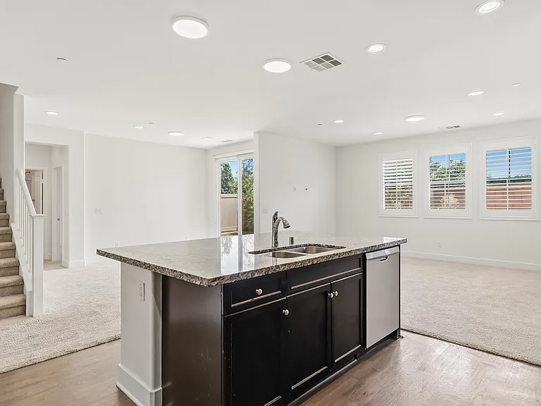 5219 Azul Dr — Photo 32