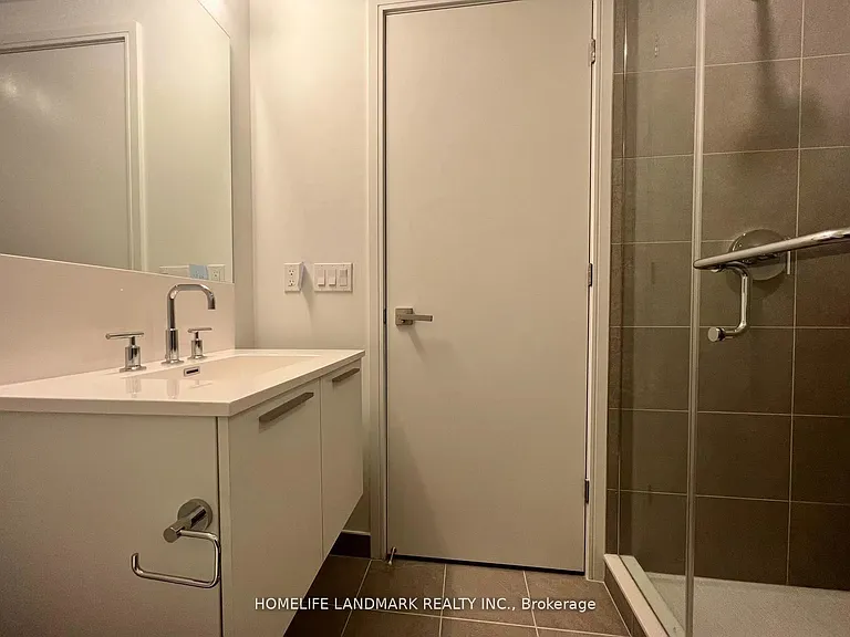 3 Gloucester St #710 — Photo 8