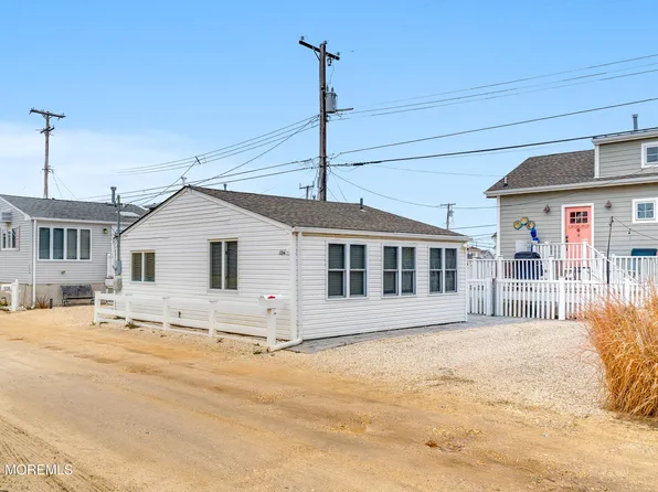 104 W Penguin Way, Lavallette, NJ 08735