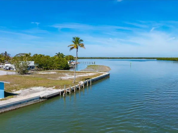 108 East Ct, Goodland, FL 34140