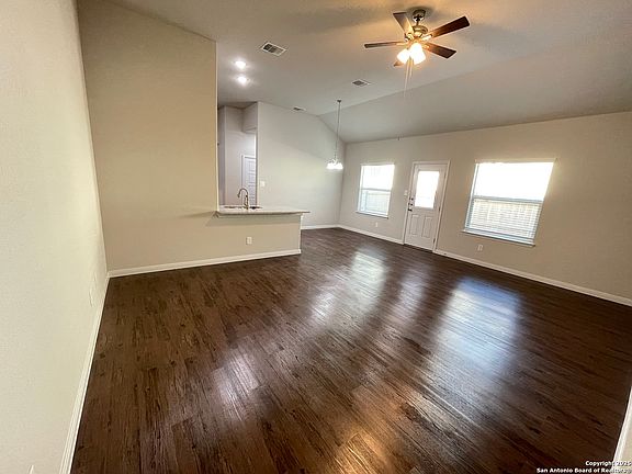 5th image of 10023 Westover Bluff