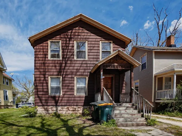 153 E 2nd St, Fond Du Lac, WI 54935