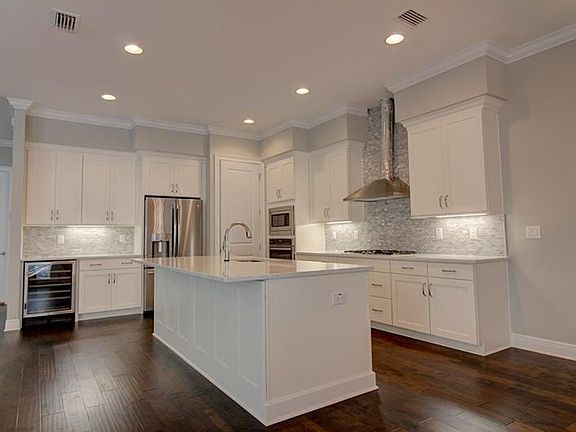 4th image of 3216 W Ballast Point Blvd