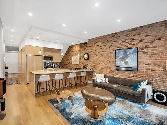2nd image of 421 W 22nd St APT 1