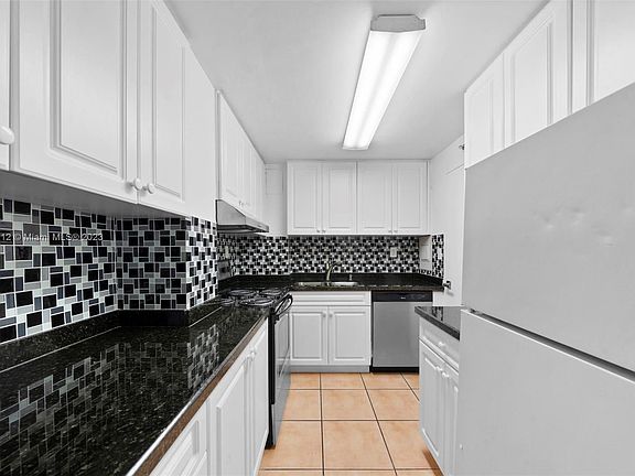 2nd image of 3301 NE 5th Ave APT 601