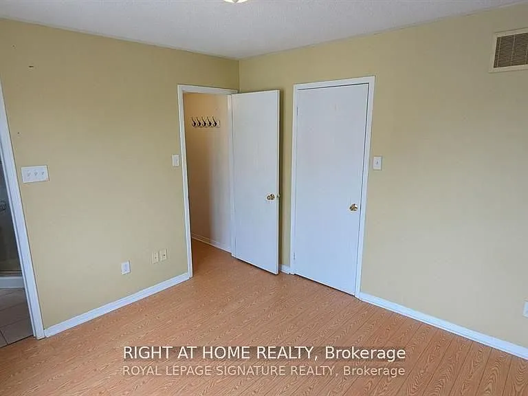 4869 Half Moon Grv #27 — Photo 17
